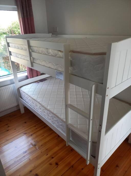 Large 4Bed Available Long-Term In Letterkenny Villa Bagian luar foto